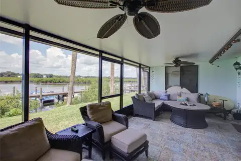 58 NE SABAL CAY CT — home for sale