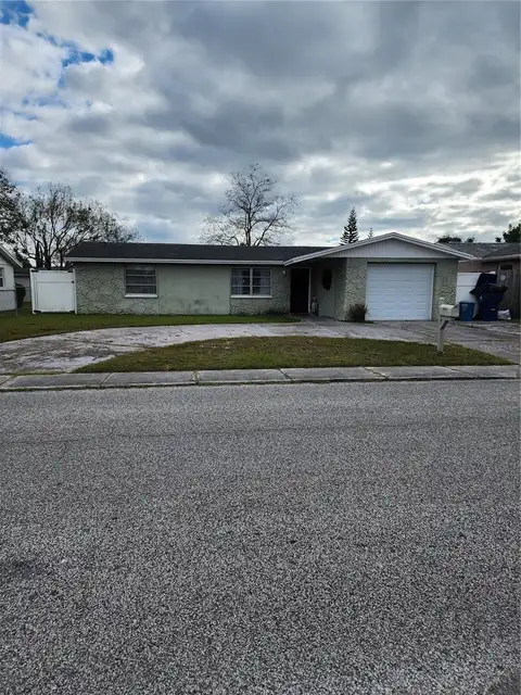 9240 STERLING LN — home for sale