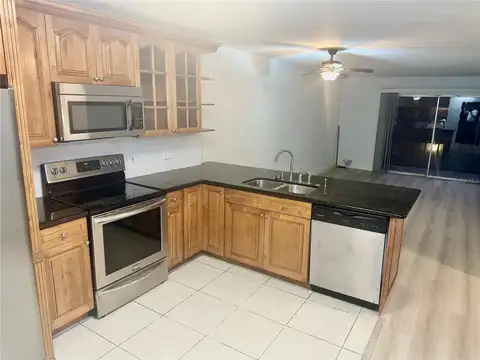 6344 NEWTOWN CIR #B2 — home for sale