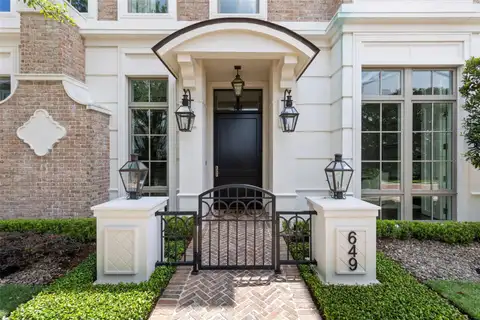 649 N PARK AVE — home for sale